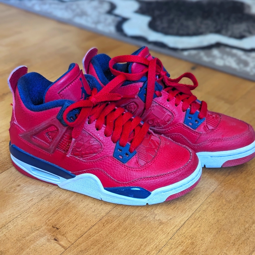 Boys Air Jordans size 3.5 y